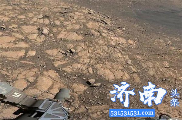 NASA公开了史以来最为清晰的18亿像素火星地貌全景照