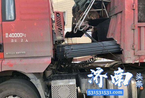 济南绕城高速郭店收费站一辆超重大货车司机冲磅险些造成人车俱伤的严重后果