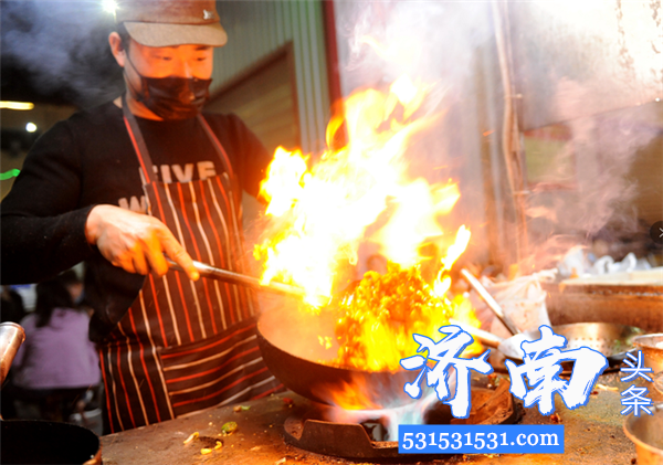 济南的地摊在慢慢恢复 熟悉的济南又回来了