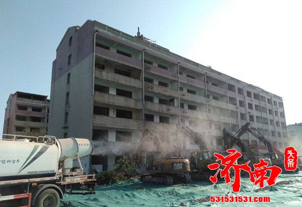 济南市北湖片区黄桥小区27户滞留户实施依法强制搬迁