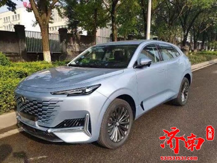 长安UNI-K实车图 定位5座中型SUV 广州车展首发