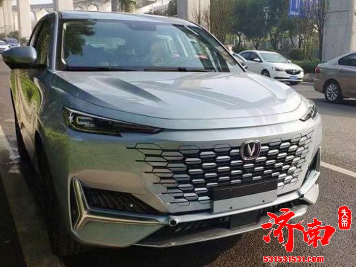 长安UNI-K实车图 定位5座中型SUV 广州车展首发