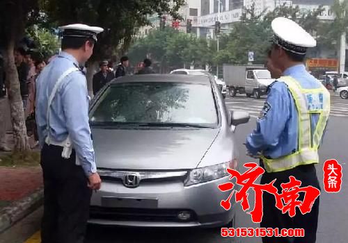 有车主挂着低俗车贴满街跑 济南交警：市民可记下车牌号反馈