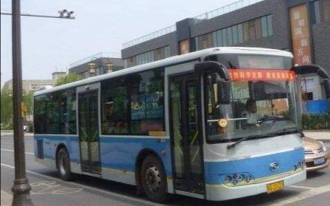 济南刘长山路沿线通公交了 今起K228路开通试运行