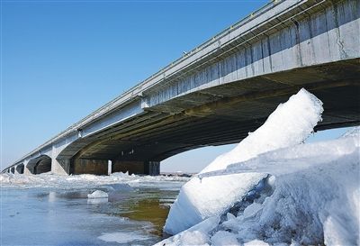 黄河济南部分河段今年首现封河 17座浮桥已全部拆除