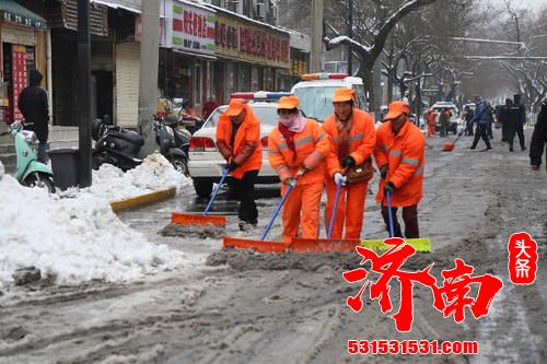 贴4个暖宝宝也抵不住寒冷 济南园区保洁员-19℃下仍连续工作3小时