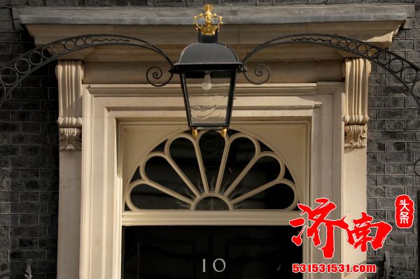 英国脱欧+与中国闹僵 俄媒：他们正在自我毁灭！