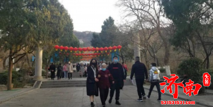 在济南千佛山春节庙会暂停举办下 济南千佛山风景名胜区在新年的人气依然很旺