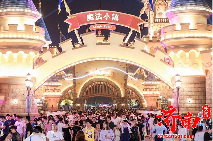 济南融创文旅城端午节三天累计接待游客超32.8万人次