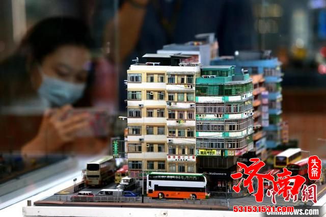 以“香港印象”为主题的2021香港微型艺术展在济南开展