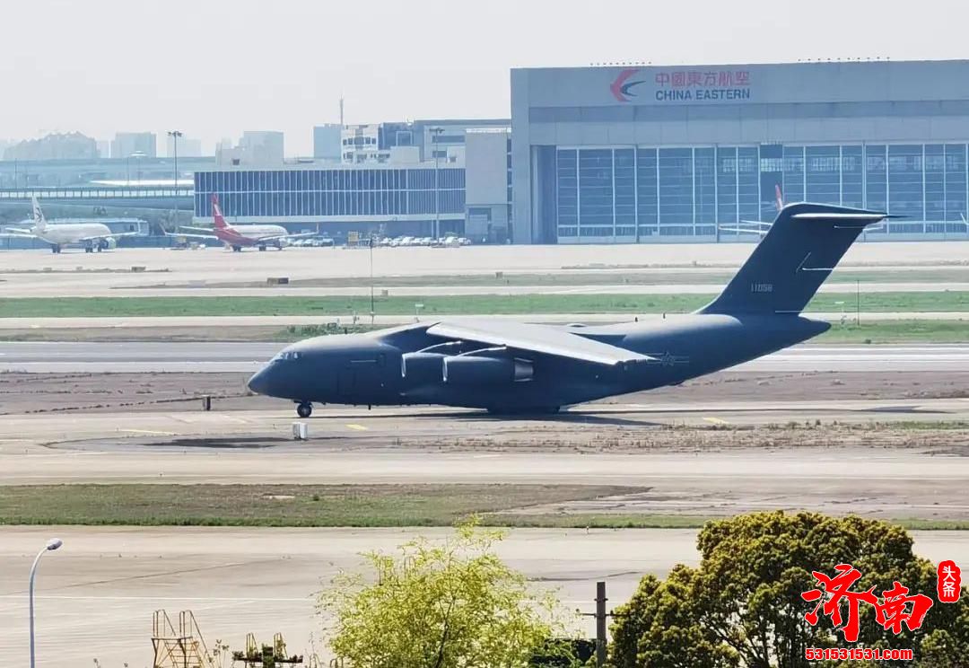 多架次运-20大型运输机降落在上海虹桥机场