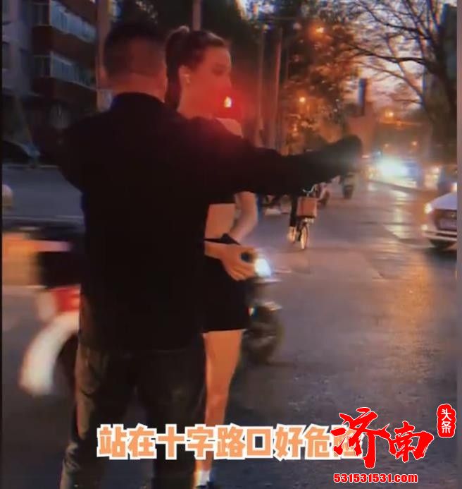 谷爱凌跑步被拦，男子回应“没有故意拦着，有车让她注意安全