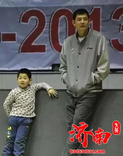 中国男篮巩晓彬的二儿子荣获2022级蔡崇信篮球奖学金