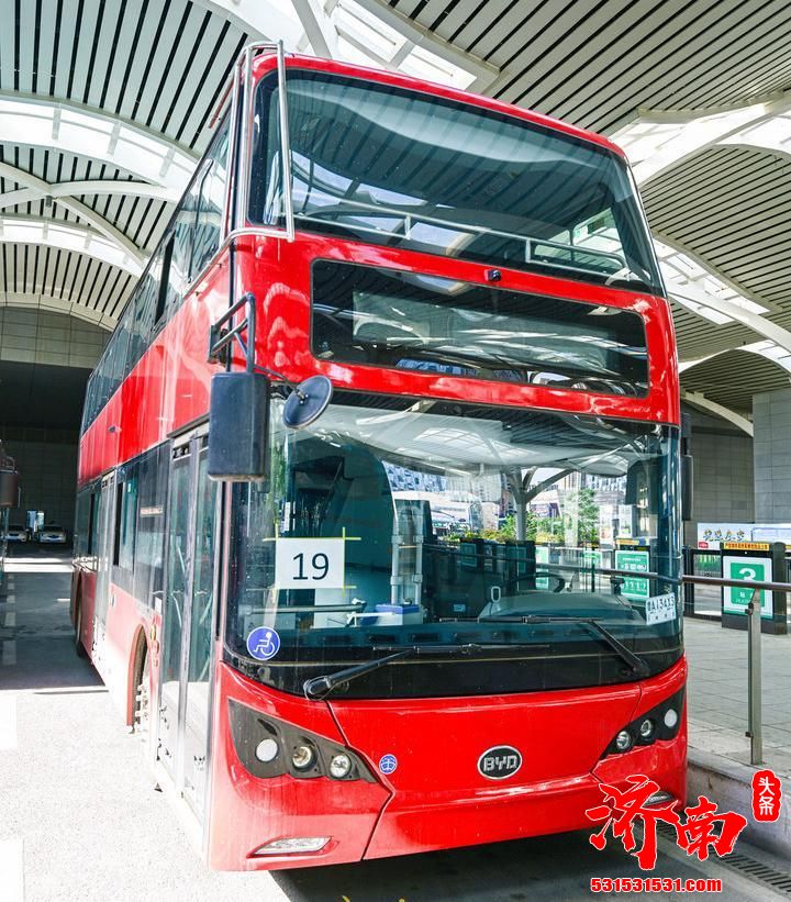济南公交将新进60台双层公交巴士计划在经十路上运行