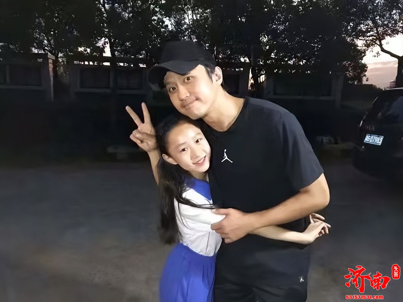 知名童星妈妈发文称女儿遭受数十人校园霸凌被逼跳楼，校方坐视不管频甩锅