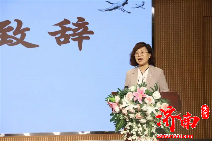 山东省楹联艺术家协会的专家学者们走进济南市历下区燕山小学
