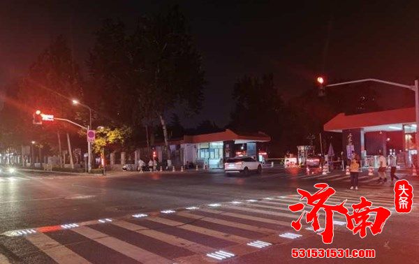 济南市首条会发光的斑马线设于山师北门正式投入使用