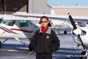 咱济南大学培养的优秀学子！中国民航史上第一位航空自己培养的女飞行员