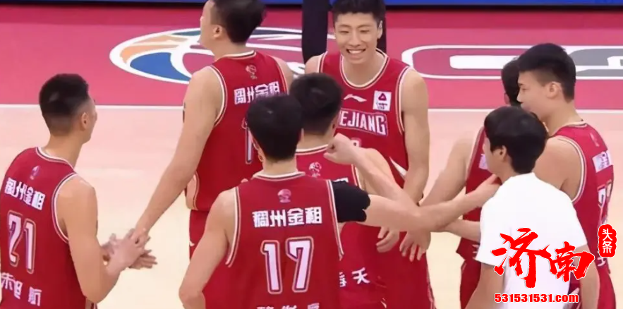 浙江队本赛季吴前打出了生涯最佳 场均可以拿到24.4分8.3助攻4篮板
