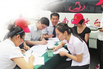 济南“爱涌泉城”公益评选完成初评 将面向社会对入围的候选者进行网络投票