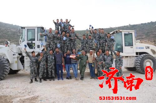 中国第19批赴黎巴嫩维和多功能工兵分队在执行“蓝线”通道维护任务
