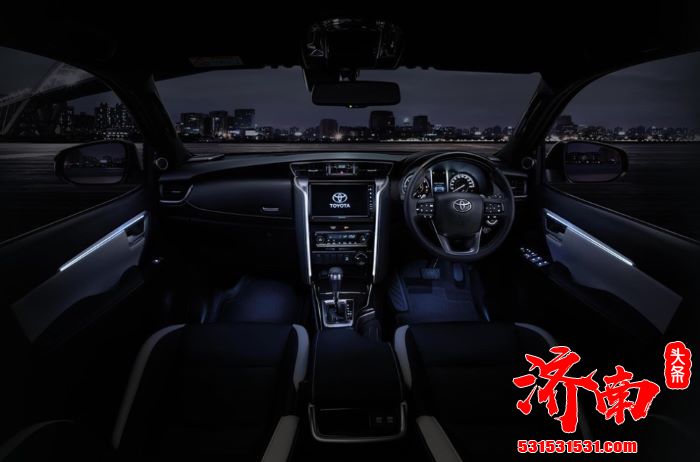 丰田全新SUV穿越者发布 细节方升级 搭2.7L自然吸气引擎