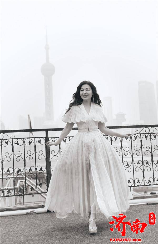中国高级时装品牌Grace Chen如期带来疫情三部曲的最后一个系列