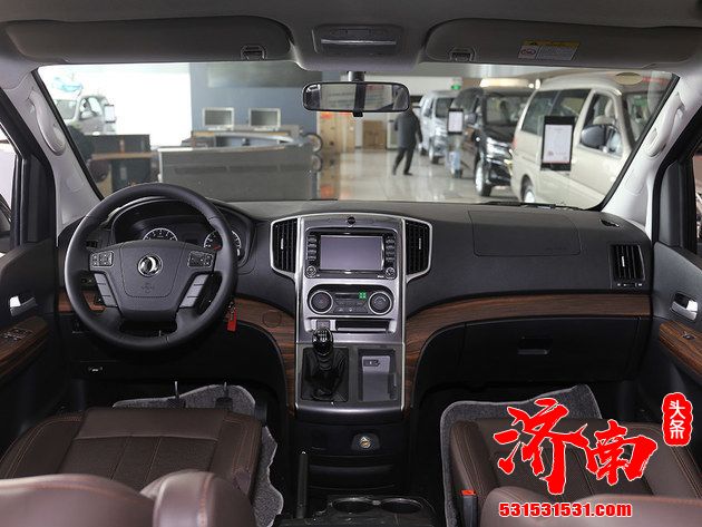 菱智PLUS营运版车型上市 提供7座和9座版可选 售11.79万起