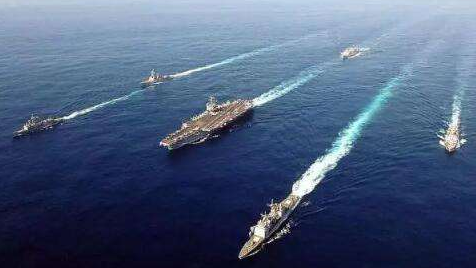 中国海军山东舰航母编队顺利通过台湾海峡，赴南海相关海域开展训练
