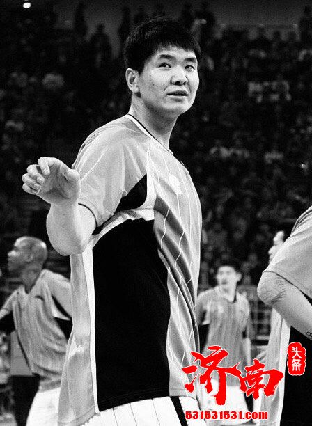 前北京首钢男篮球员——韩崇凯因腹腔主动脉肿瘤去世 年仅三十岁