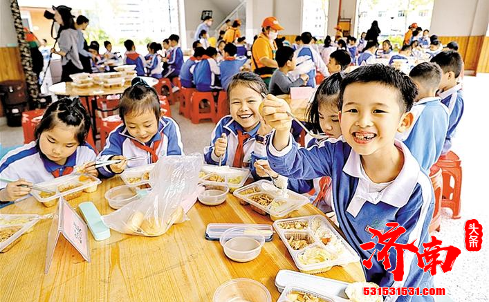 济南布局建设10所中央厨房 实现全市有午间配餐需求的中小学100%全覆盖