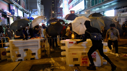香港“修例风波”逾万人被捕 其中约720人被控暴动罪