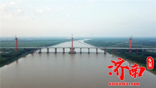 世界上最大跨度的三塔自锚式悬索桥——济南凤凰黄河大桥主体工程接近尾声年底通车
