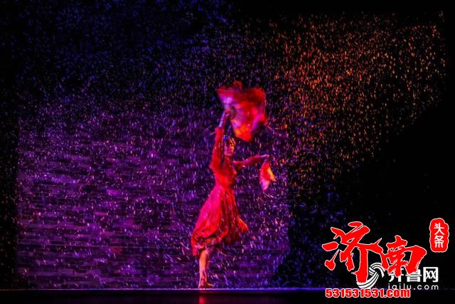 济南市文化和旅游局和开心麻花总部基地联合出品的开心麻花2021年度大戏《七平米》首轮5场演出在山东剧院圆满举行