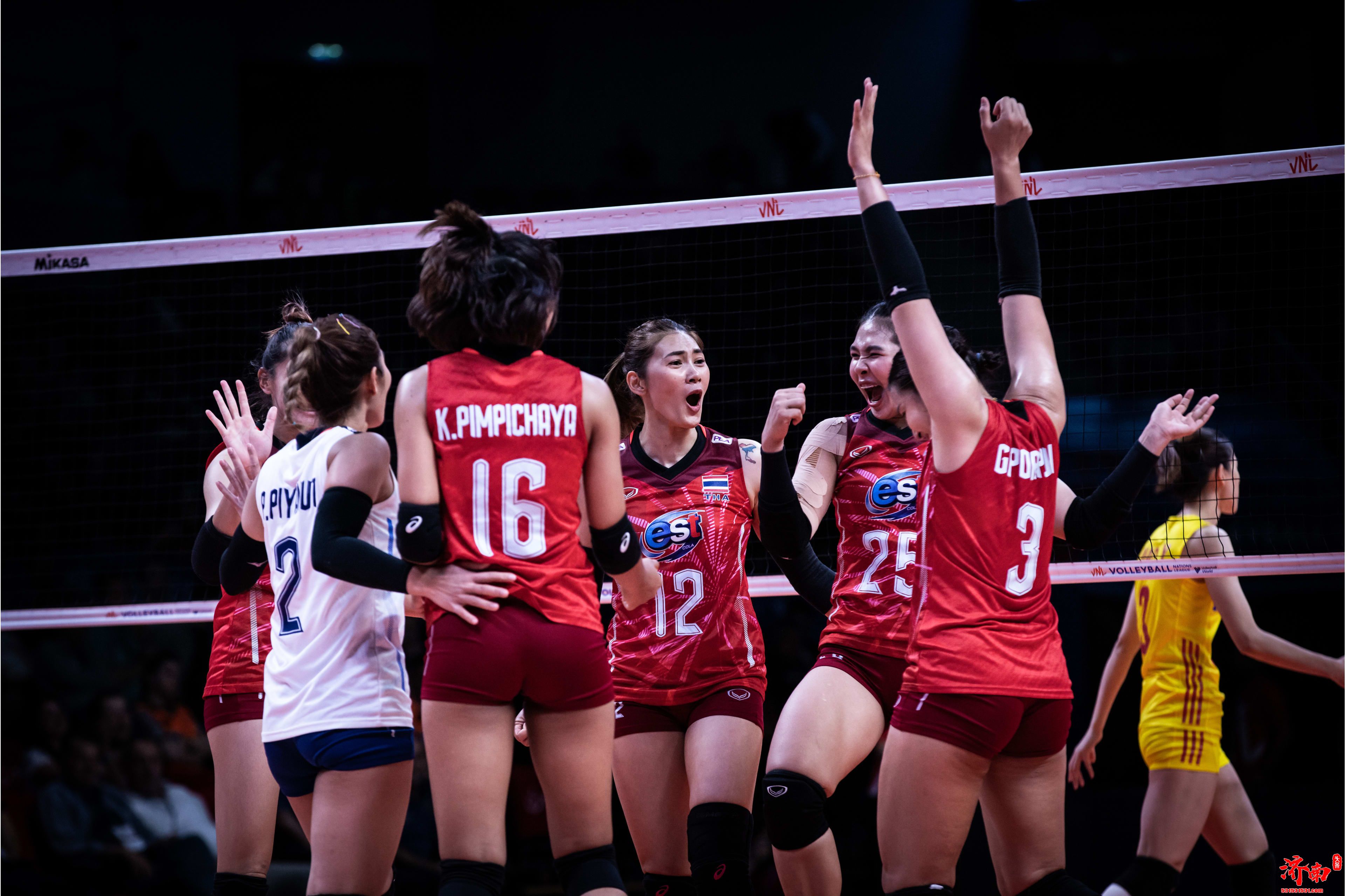 2022年世界女排联赛（VNL）中国女排2比3不敌泰国，遭遇首败