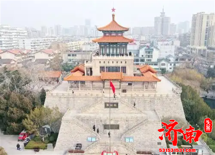 济南解放阁经过两个半月的封闭修缮后，目前已重新对市民游客开放参观